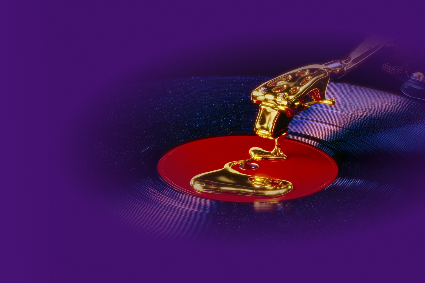 HG — pouring gold on vinyl